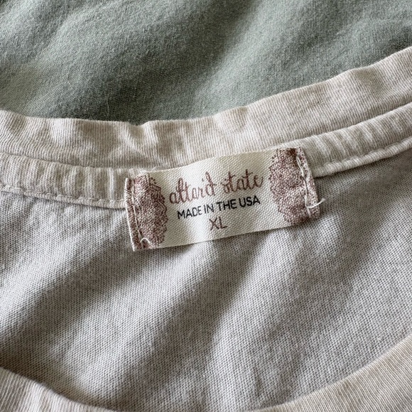 Altar’d State Graphic Tee - Picture 4 of 4